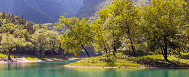 Il lago di Tenno: un’oasi di pace sulle rive del “Lago Azzurro”!