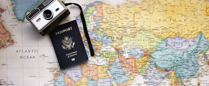 Scatta la foto perfetta per il tuo passaporto: consigli e trucchi e formati corretti per viaggiare senza pensieri